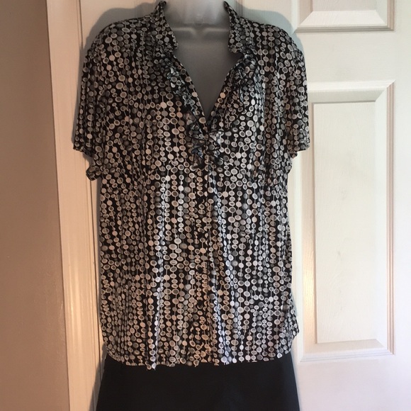 Perceptions Ruffle V Neck Top ~ 1X - Picture 8 of 8